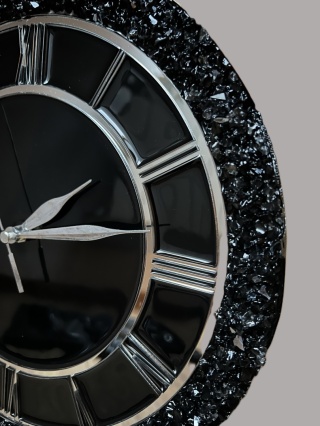 Zegar czarny kryształ