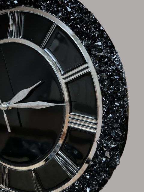 Zegar czarny kryształ